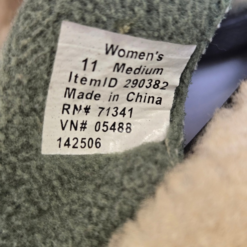 L.L. Bean Wicked Good Shearling Lined Flip Flops Green Tan 290382 Size 11 Medium - Picture 2 of 11